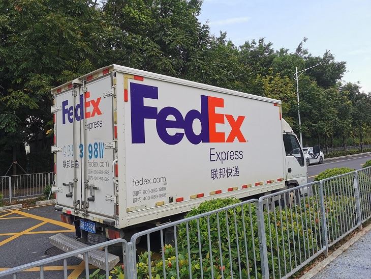 FedEx Shipping pogo pins Goods to Clients